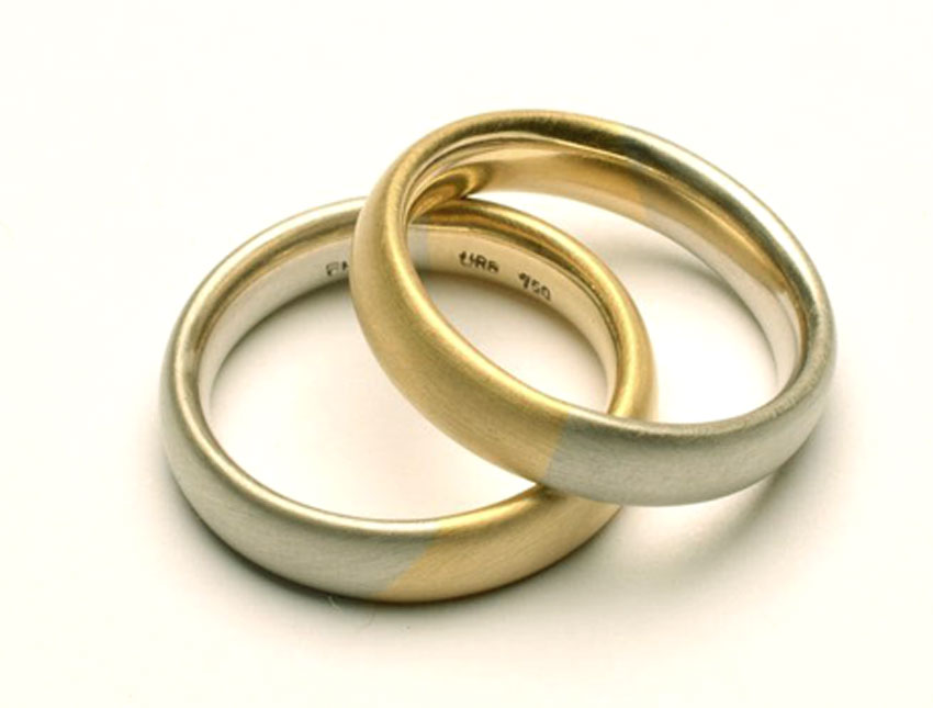 Individuell gefertigte Trauringe aus Gold und Platin von Ursula Scholz